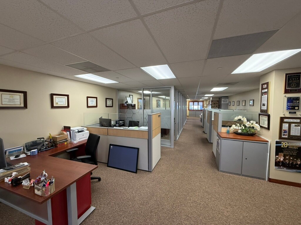 132-134 N Vermont Ave, Glendora, CA for lease Interior Photo- Image 1 of 5