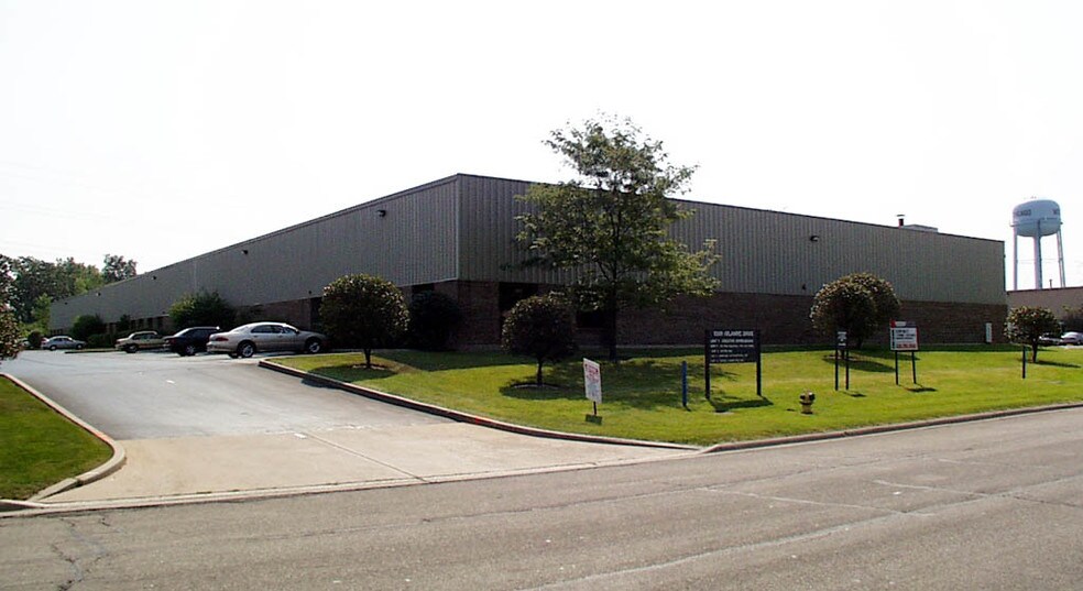 1151 Atlantic Dr, West Chicago, IL à louer - Photo du bâtiment - Image 2 de 2