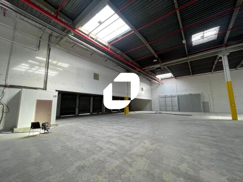 Industrial in Rosny-sous-Bois for lease - Interior Photo - Image 2 of 5