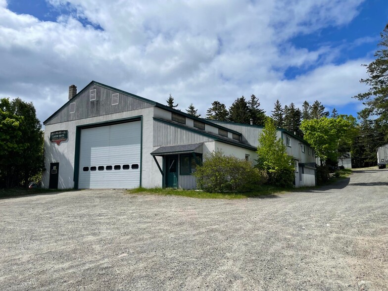 200-202 Seawall Rd, Southwest Harbor, ME à vendre - Photo principale - Image 1 de 1