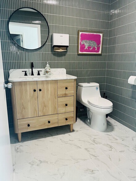 7505 E 6th Ave, Scottsdale, AZ à louer - Photo intérieure - Image 3 de 6