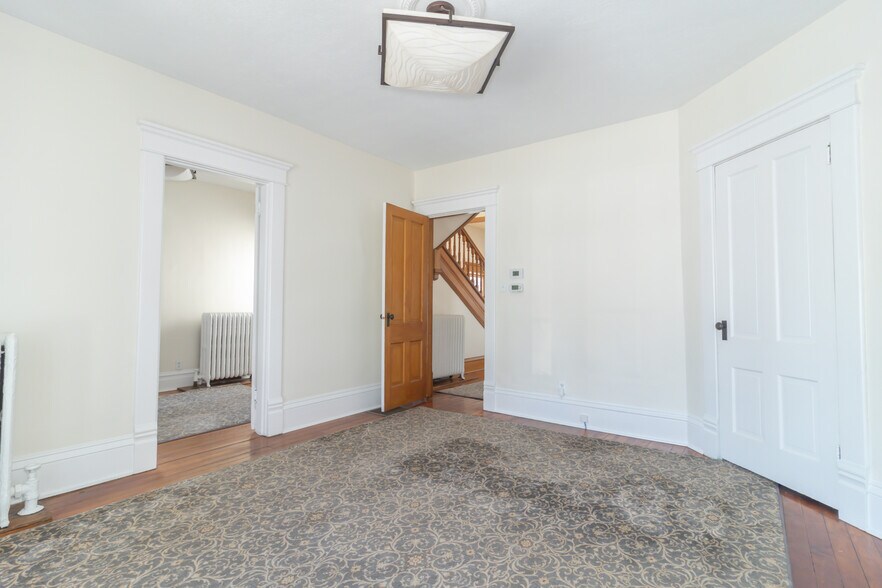 621 N State St, Greenfield, IN à vendre - Photo du bâtiment - Image 2 de 51