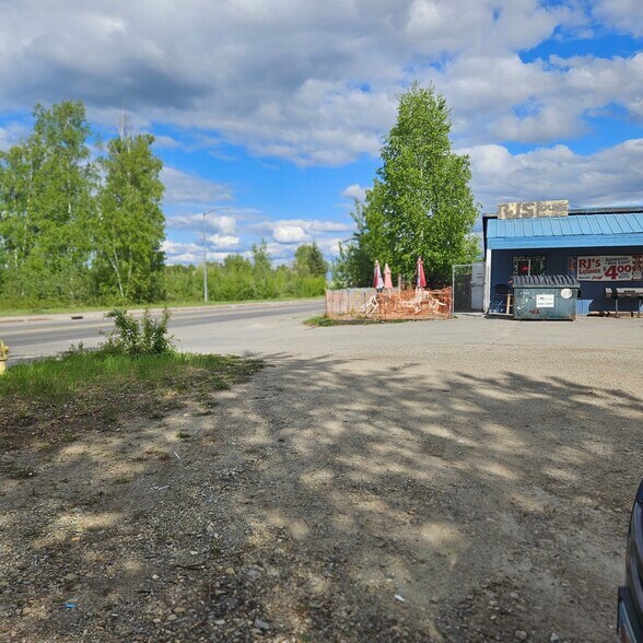 3450 Airport Way, Fairbanks, AK à vendre - Photo du bâtiment - Image 3 de 4