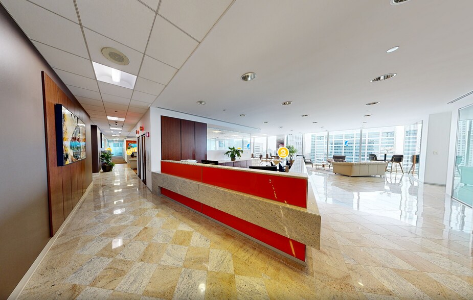 155 N Wacker Dr, Chicago, IL à louer - Numérisation 3D de Matterport - Image 2 de 22