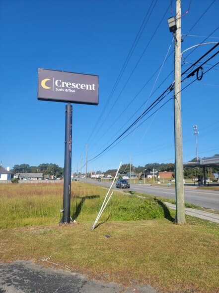 2405 Neuse Blvd, New Bern, NC à vendre - Photo du bâtiment - Image 2 de 20