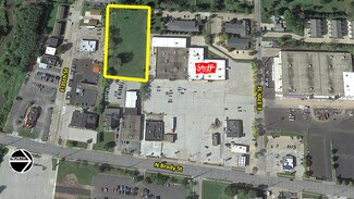 Plus de détails pour 3560 N Brady St, Davenport, IA - Commerce de détail à louer