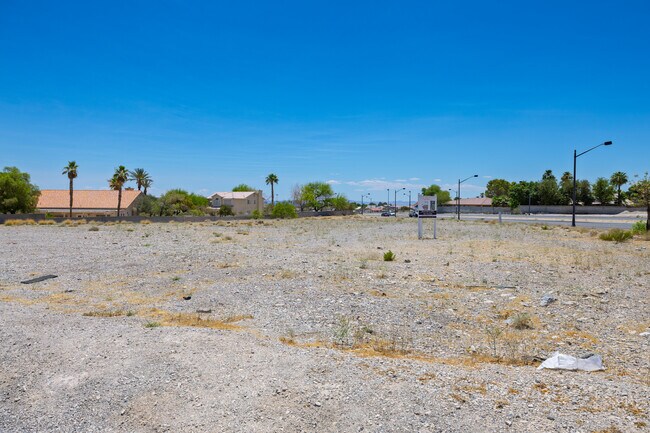 Plus de détails pour 6390 N Durango Dr, Las Vegas, NV - Terrain à louer