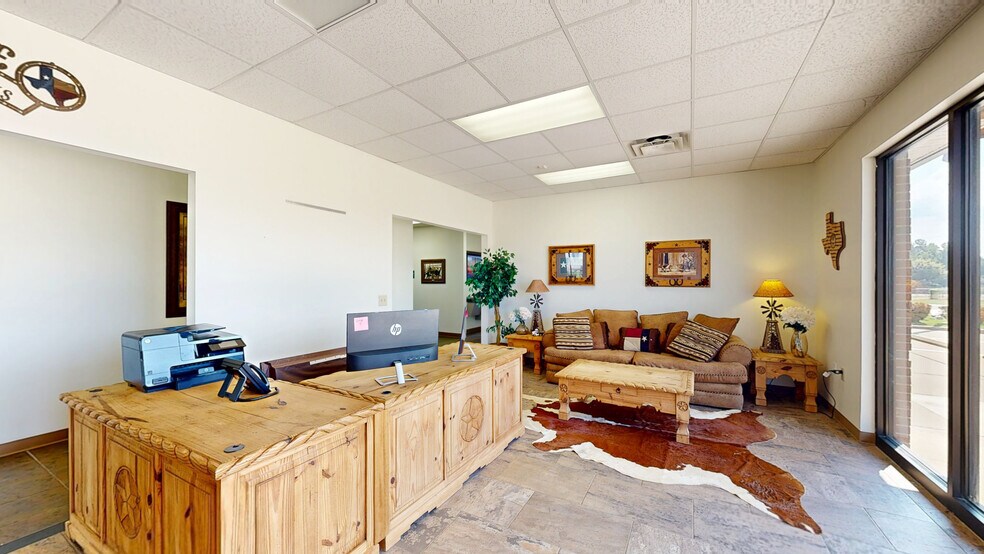 851 W Harrison Rd, Longview, TX à louer - Numérisation 3D de Matterport - Image 2 de 24