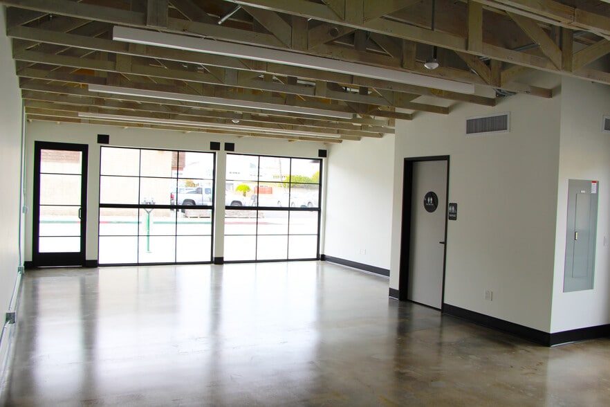 2828-2834 Newport Blvd, Newport Beach, CA for lease - Interior Photo - Image 2 of 3