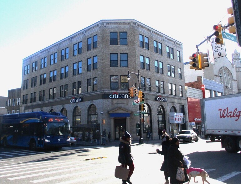 885 Flatbush Ave, Brooklyn, NY for lease - Building Photo - Image 3 of 16
