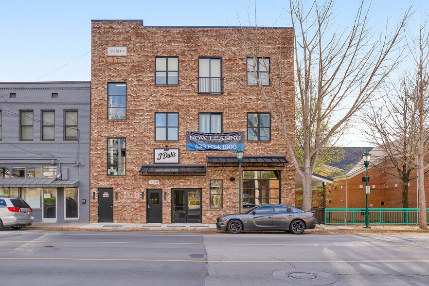 750 Martin Luther King blvd, Chattanooga, TN à louer - Photo principale - Image 1 de 2