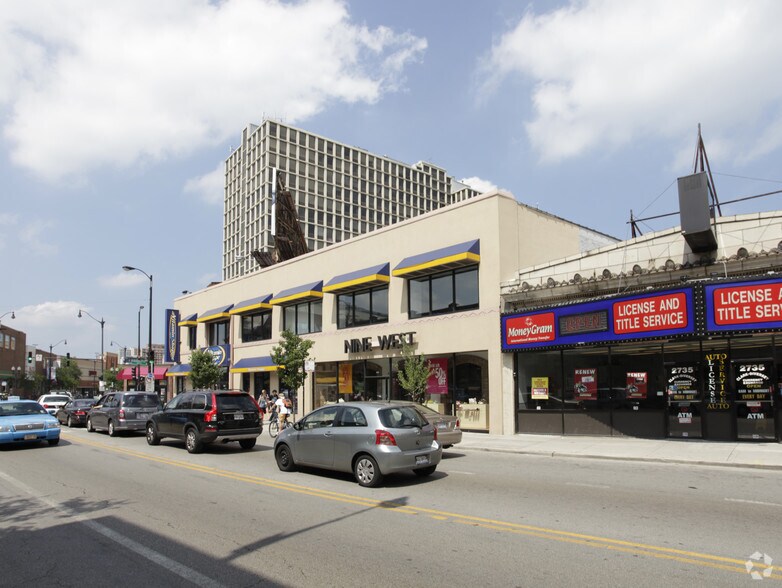 613-623 W Diversey Pky, Chicago, IL à louer - Photo du bâtiment - Image 2 de 5