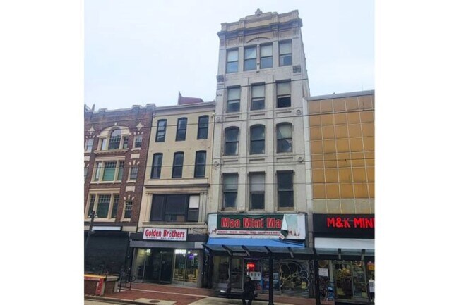 Plus de détails pour 225 N Howard St, Baltimore, MD - Bureau à vendre