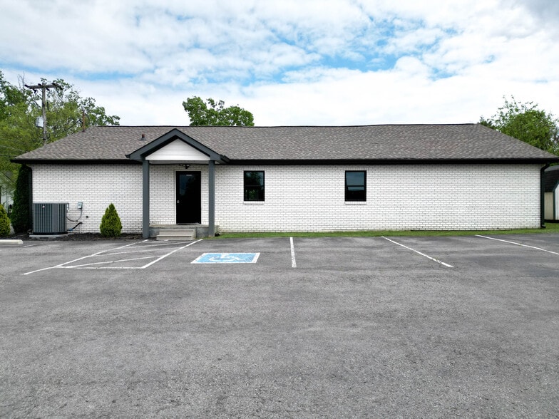 99 Marion St, Clarksville, TN for lease - Building Photo - Image 1 of 15