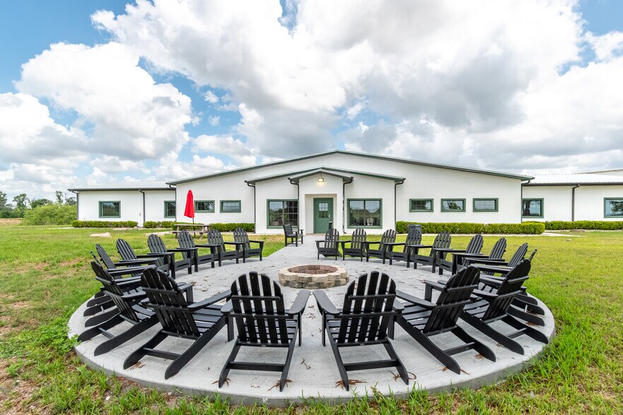 15530 W Highway 326, Morriston, FL à vendre - Photo principale - Image 1 de 44
