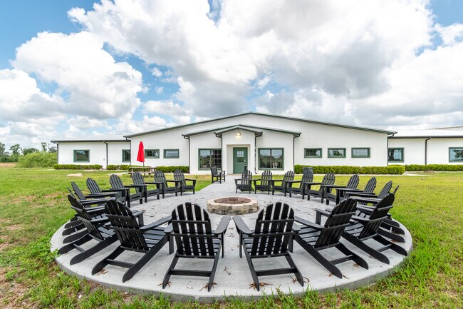 Plus de détails pour 15530 W Highway 326, Morriston, FL - Soins de santé à vendre