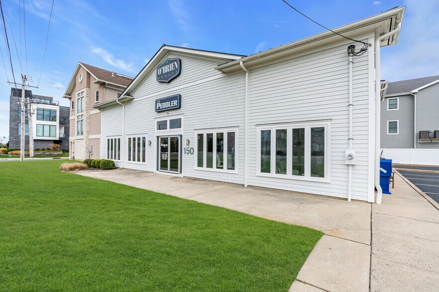 150 Ocean Blvd N, Long Branch, NJ à louer - Photo du bâtiment - Image 3 de 29