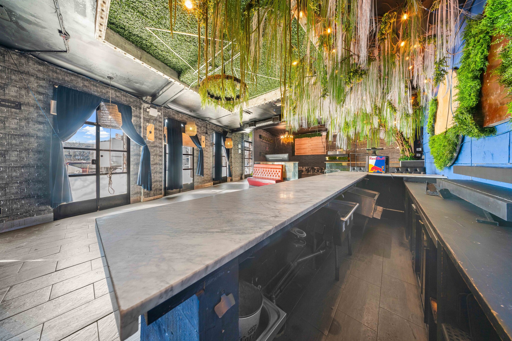 33-29 Astoria Blvd N, Astoria, NY for lease Interior Photo- Image 1 of 12