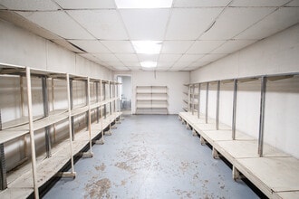 705 W Race St, Kingston, TN à louer Photo intérieure- Image 2 de 6