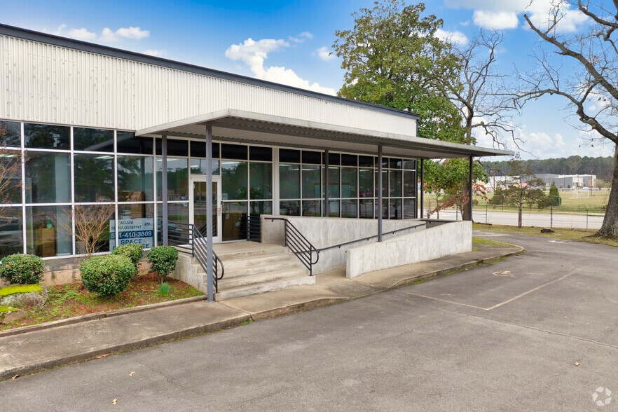 3801 W 65th St, Little Rock, AR à vendre - Photo du bâtiment - Image 3 de 45