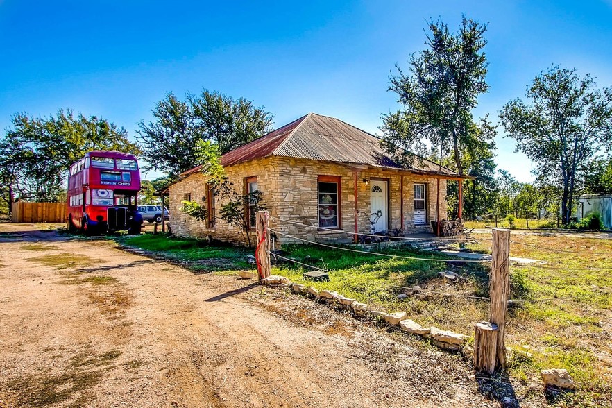 310 Old Fitzhugh Rd, Dripping Springs, TX à vendre - Photo principale - Image 1 de 1