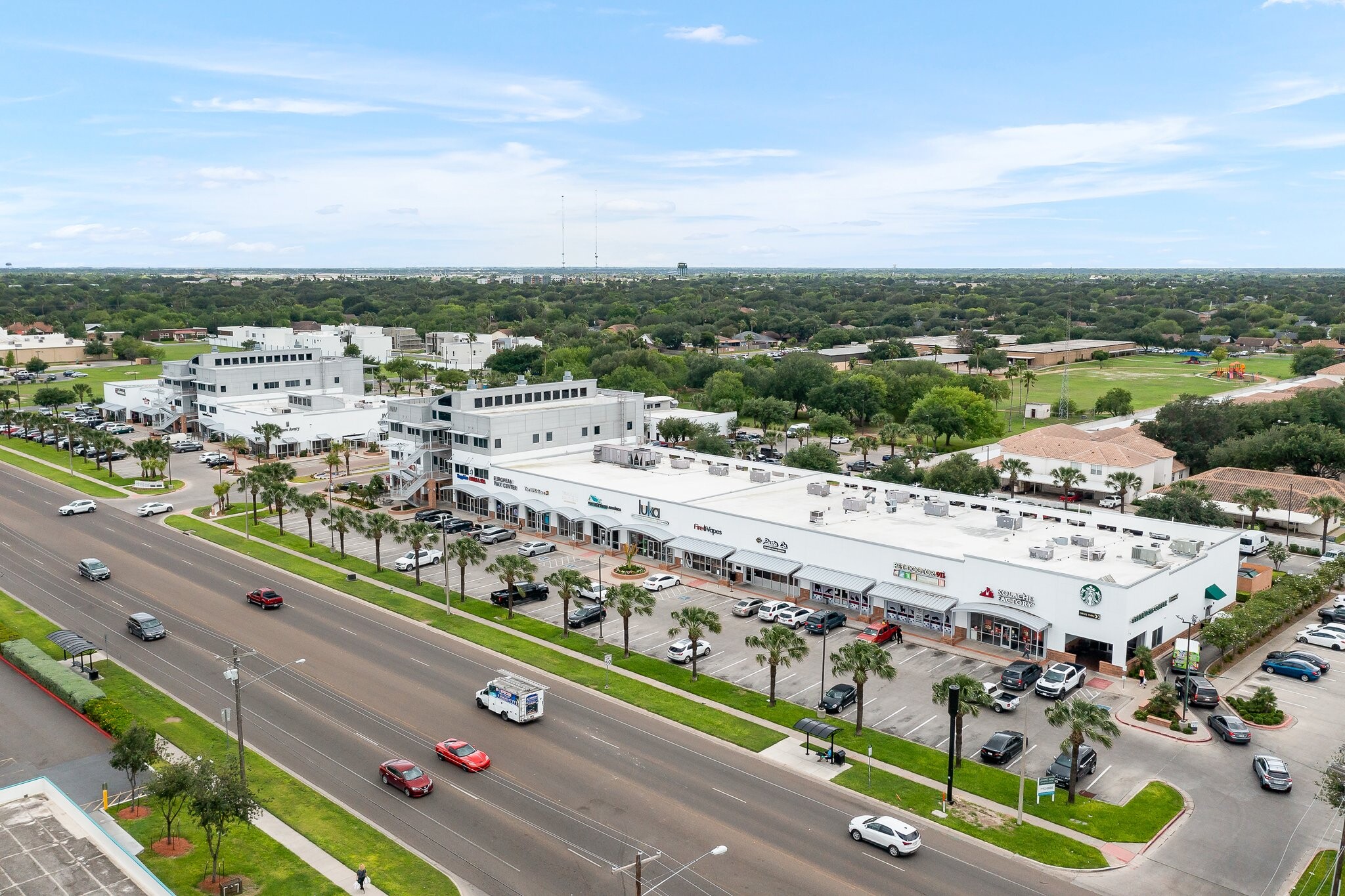 7017 N 10th St, McAllen, TX à louer Photo du bâtiment- Image 1 de 9