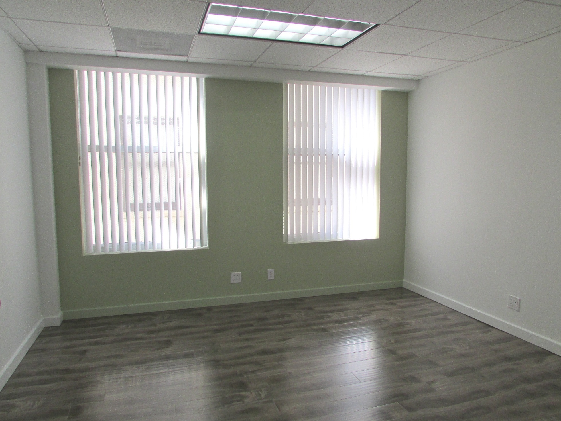 100 N Brand Blvd, Glendale, CA for lease Interior Photo- Image 1 of 1
