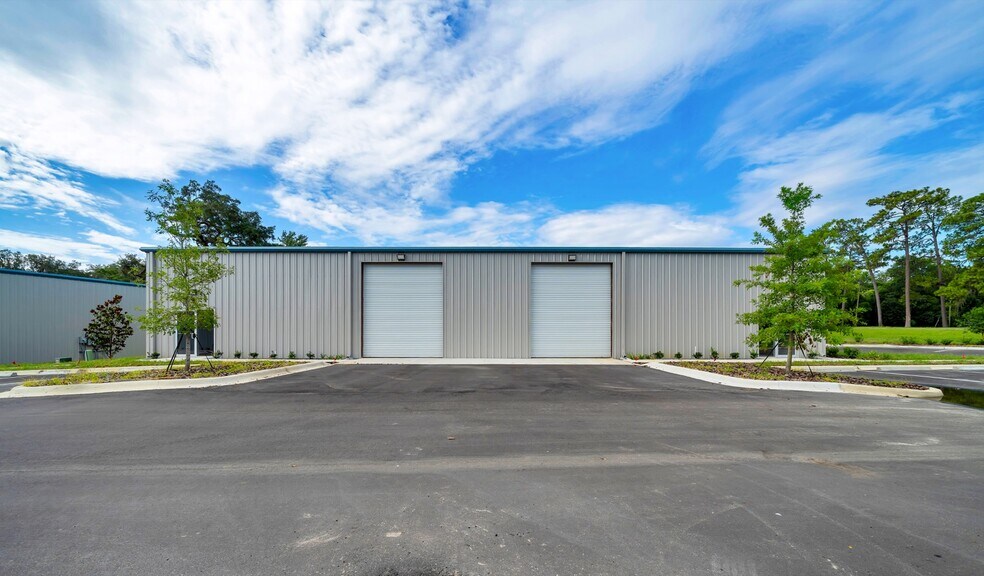 5741 S Pine Ave, Ocala, FL à louer - Photo du bâtiment - Image 2 de 31