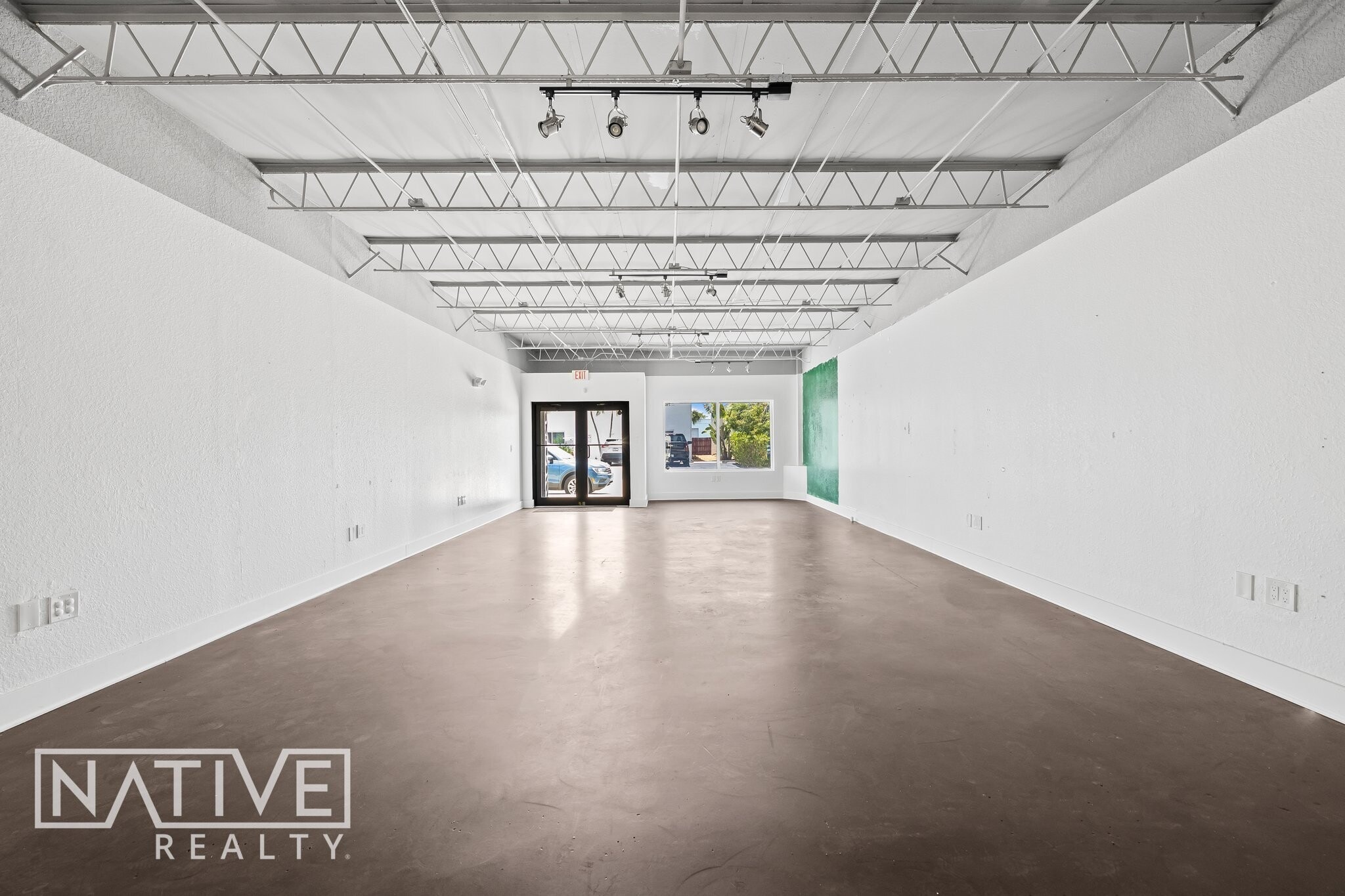 716-718 NE 2nd Ave, Fort Lauderdale, FL for lease Primary Photo- Image 1 of 13