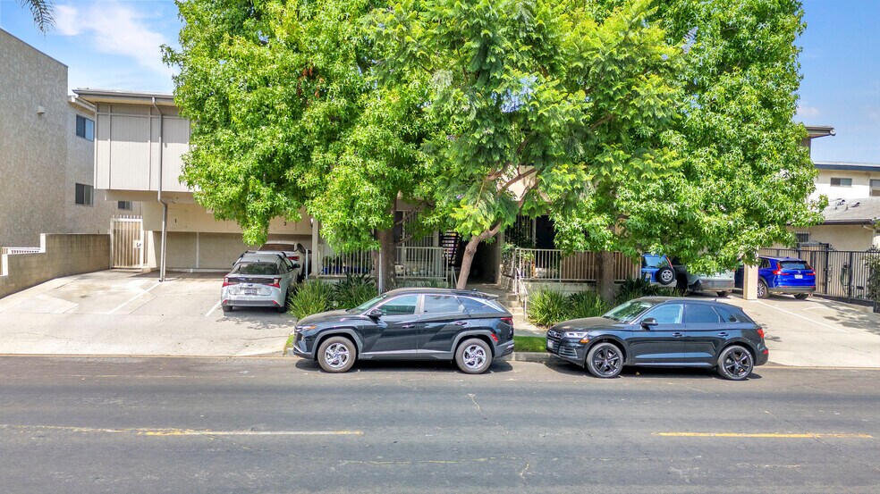 1666 Federal Ave, Los Angeles, CA à vendre - Photo du bâtiment - Image 2 de 27