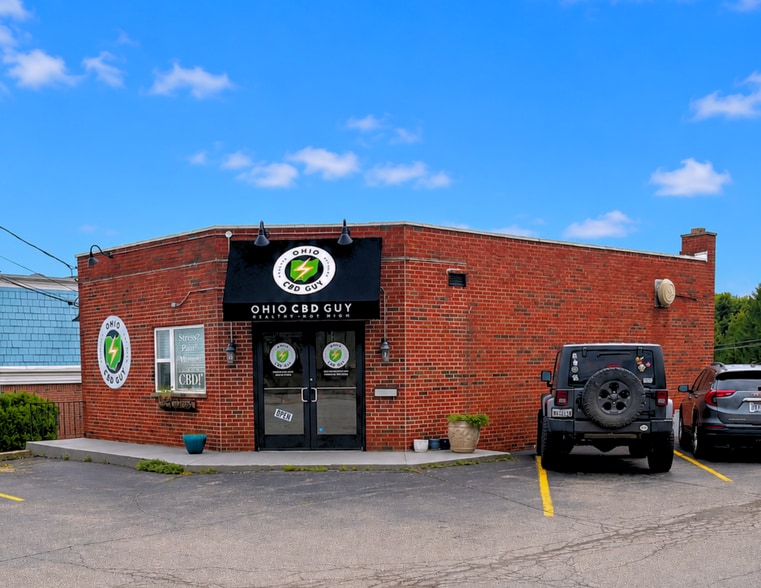 9520 Montgomery Road portfolio of 2 properties for sale on LoopNet.ca - Building Photo - Image 2 of 8