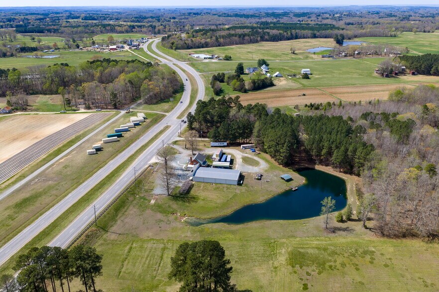 6663 Highway 58, Buffalo Junction, VA à vendre - Photo du bâtiment - Image 2 de 35