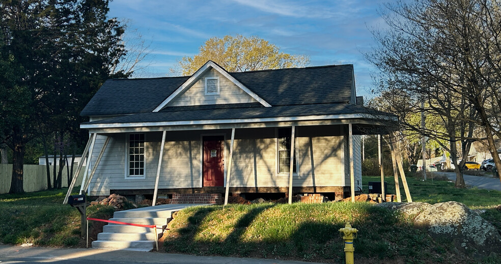 20239 N Main St, Cornelius, NC à vendre - Photo principale - Image 1 de 1