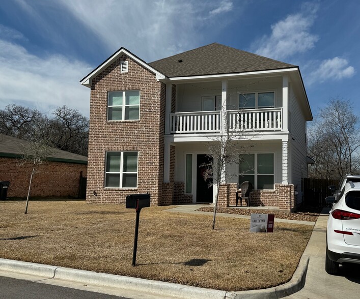 1402 Magnolia Dr, College Station, TX for sale - Primary Photo - Image 1 of 1