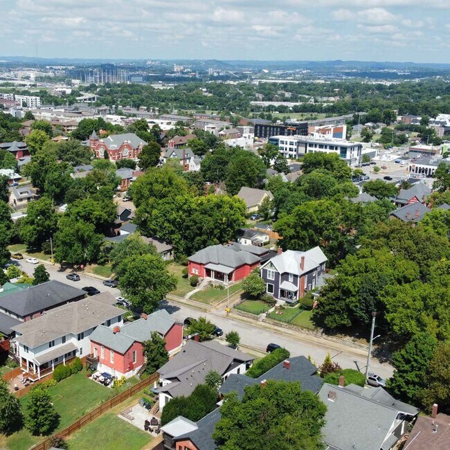 More details for 919 Fatherland St, Nashville, TN - Multifamily for Sale
