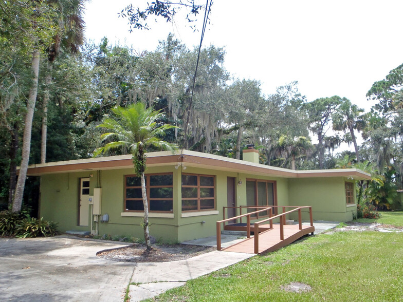 1313 W Midway Rd, Fort Pierce, FL à vendre - Photo principale - Image 1 de 1