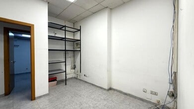 Office/Retail in Badalona, Barcelona for lease Interior Photo- Image 2 of 4