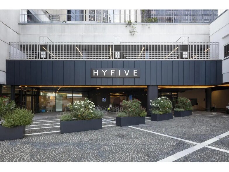 1 Avenue Du Général De Gaulle, Puteaux à louer - Photo du bâtiment - Image 3 de 21