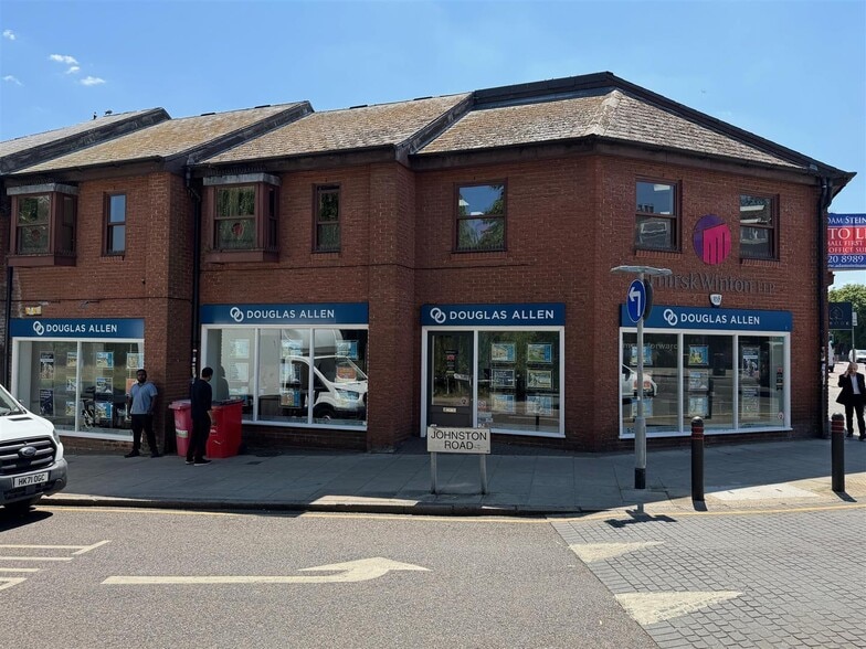 9-12 Johnston Rd, Woodford Green for sale - Building Photo - Image 3 of 8