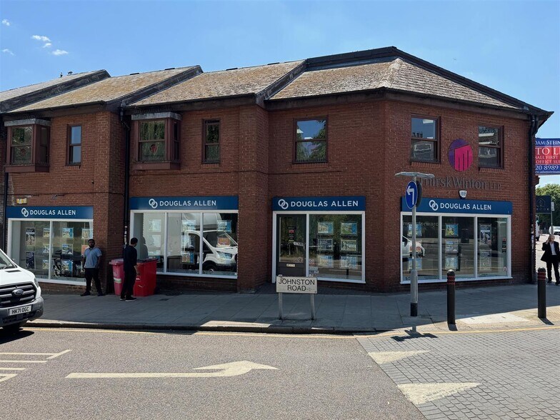 9-12 Johnston Rd, Woodford Green à vendre - Photo du bâtiment - Image 3 de 8
