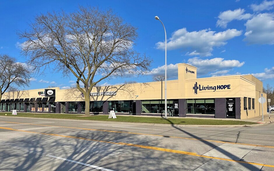 24000-24060 Harper Ave, Saint Clair Shores, MI à louer - Photo du bâtiment - Image 2 de 9