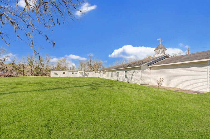 3922 County Road 353, Brazoria, TX à vendre - Photo du bâtiment - Image 3 de 58