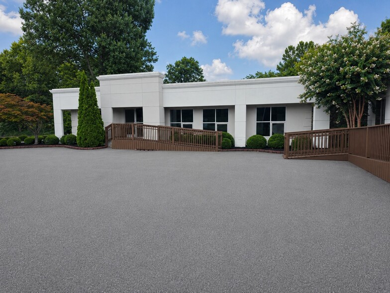 6000 Fisk Ave, Chattanooga, TN for sale - Building Photo - Image 2 of 24