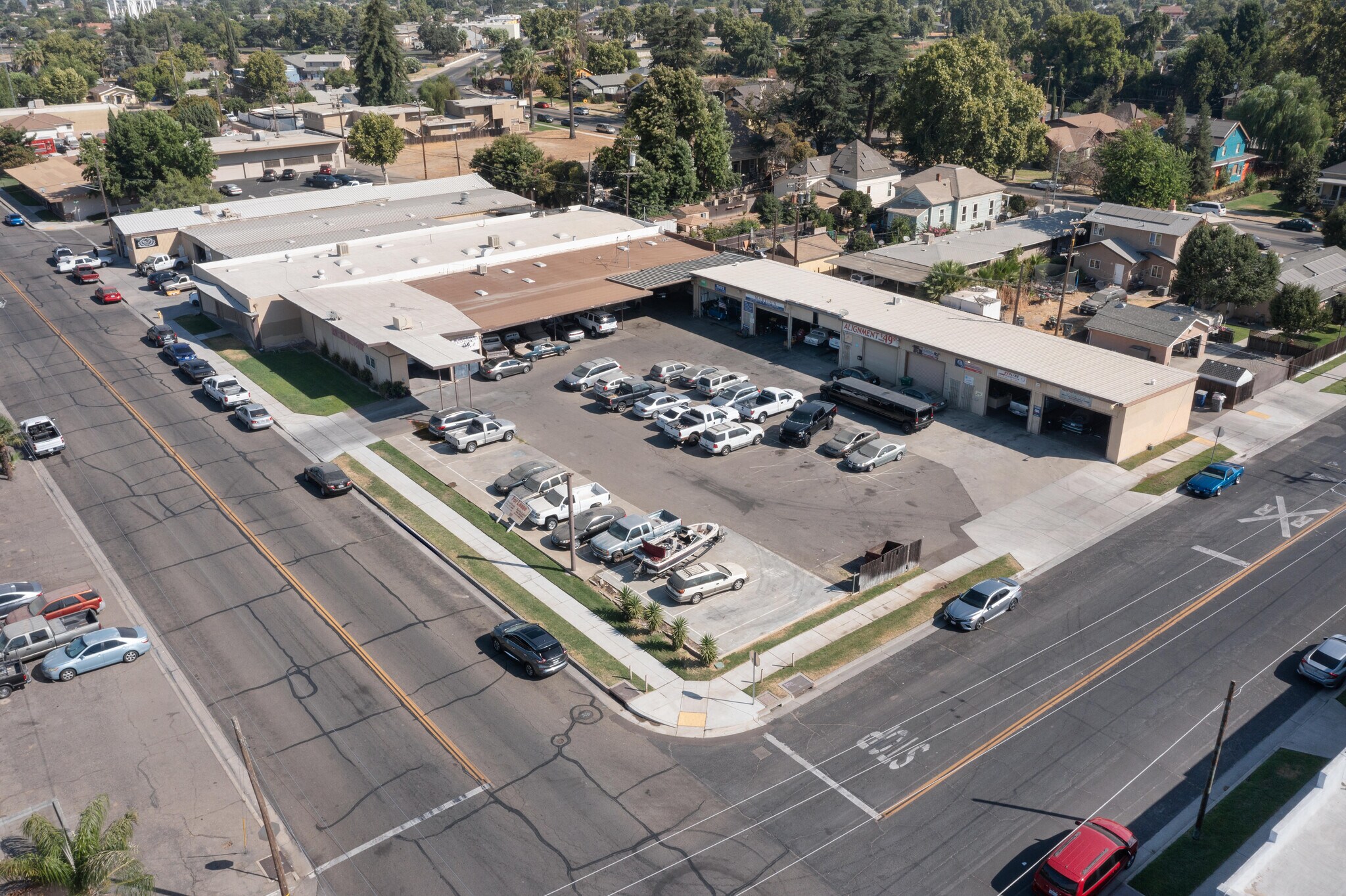421-425 N E St, Madera, CA for lease Building Photo- Image 1 of 12