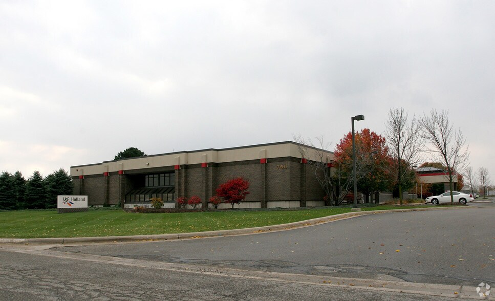 750 E 40th St, Holland, MI à vendre - Photo du bâtiment - Image 2 de 4