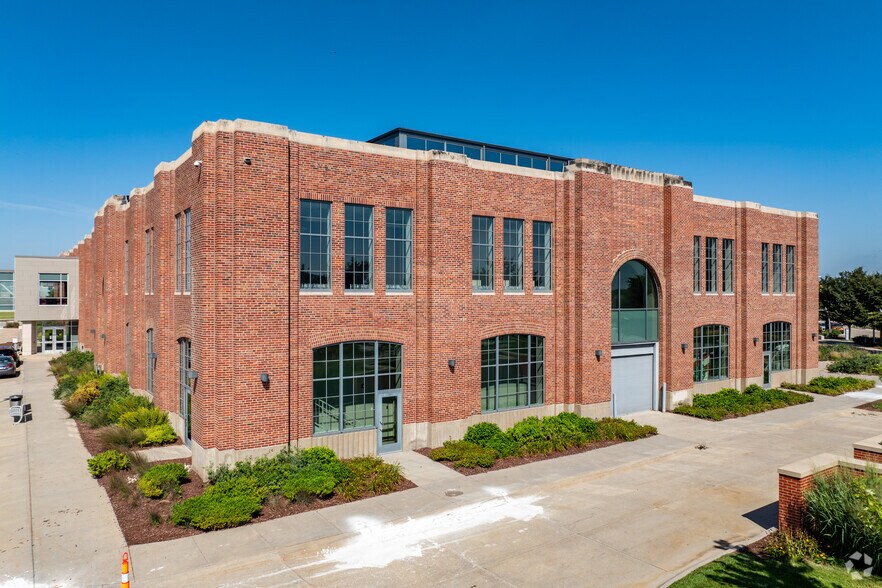 2021 Transformation Dr, Lincoln, NE à louer - Photo du bâtiment - Image 2 de 49