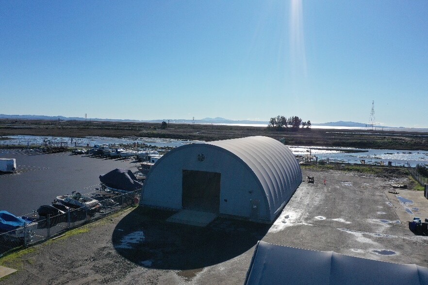 270 Sears Point, Petaluma, CA à louer - Photo du bâtiment - Image 2 de 5