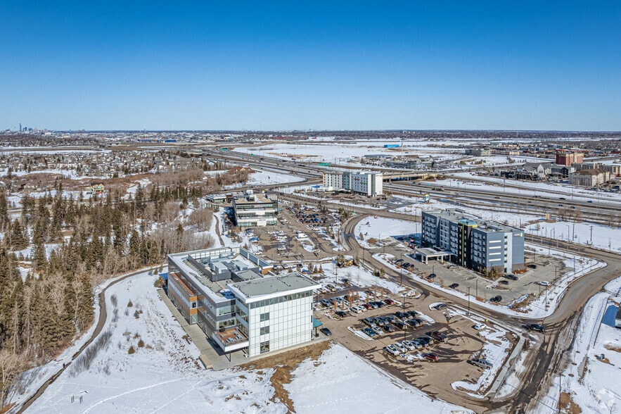 1074 103A St SW, Edmonton, AB à louer - Aérien - Image 2 de 4
