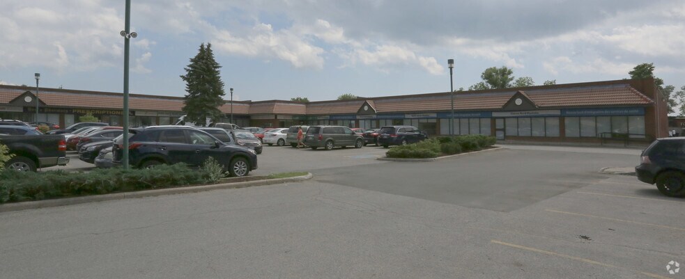 210 Memorial Ave, Orillia, ON à vendre - Photo principale - Image 1 de 1