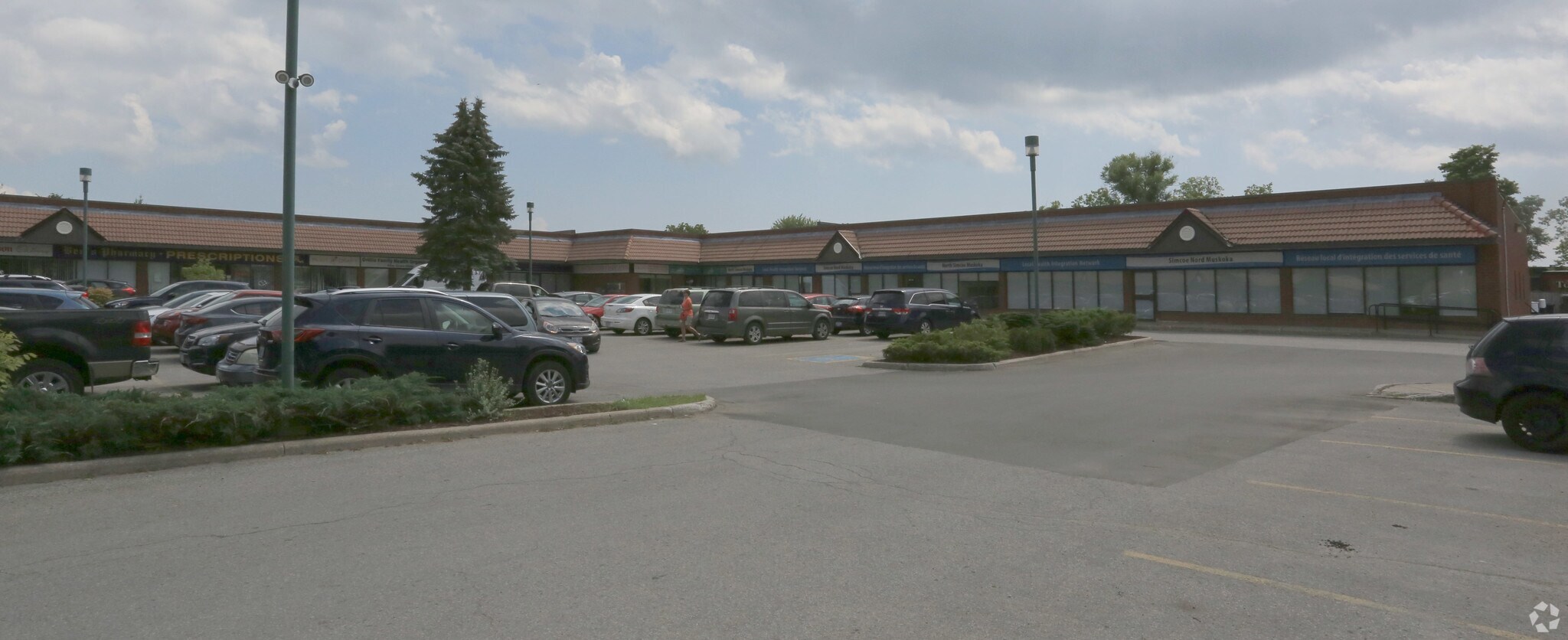 210 Memorial Ave, Orillia, ON à vendre Photo principale- Image 1 de 1